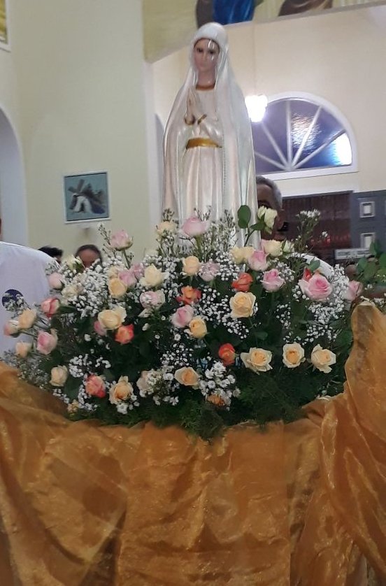 Catequese Infantil e Grupo São José realizam tradicional Coroação de Nossa Senhora