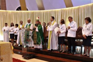 Fiéis participam do sétimo dia da 80ª Semana Eucarística no Santuário São Benedito