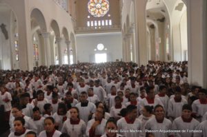 Celebrada Missa dos Coroinhas na Catedral Metropolitana de Fortaleza