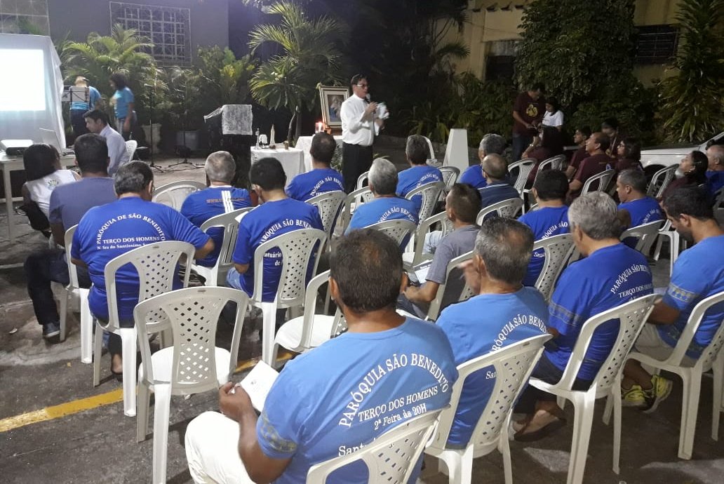 Grupo de oração Terço dos Homens participa da Semana Nacional da Família