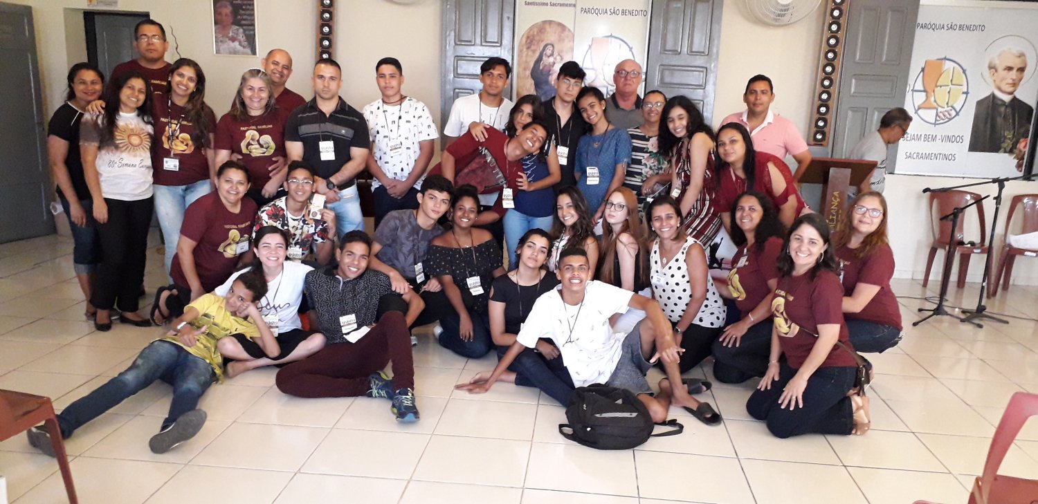 Pastoral Familiar realiza encontro de Jovens “Cristo Vive”