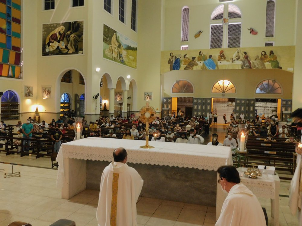 Fiéis celebram a Solenidade de Corpus Christi no Santuário Paróquia São Benedito